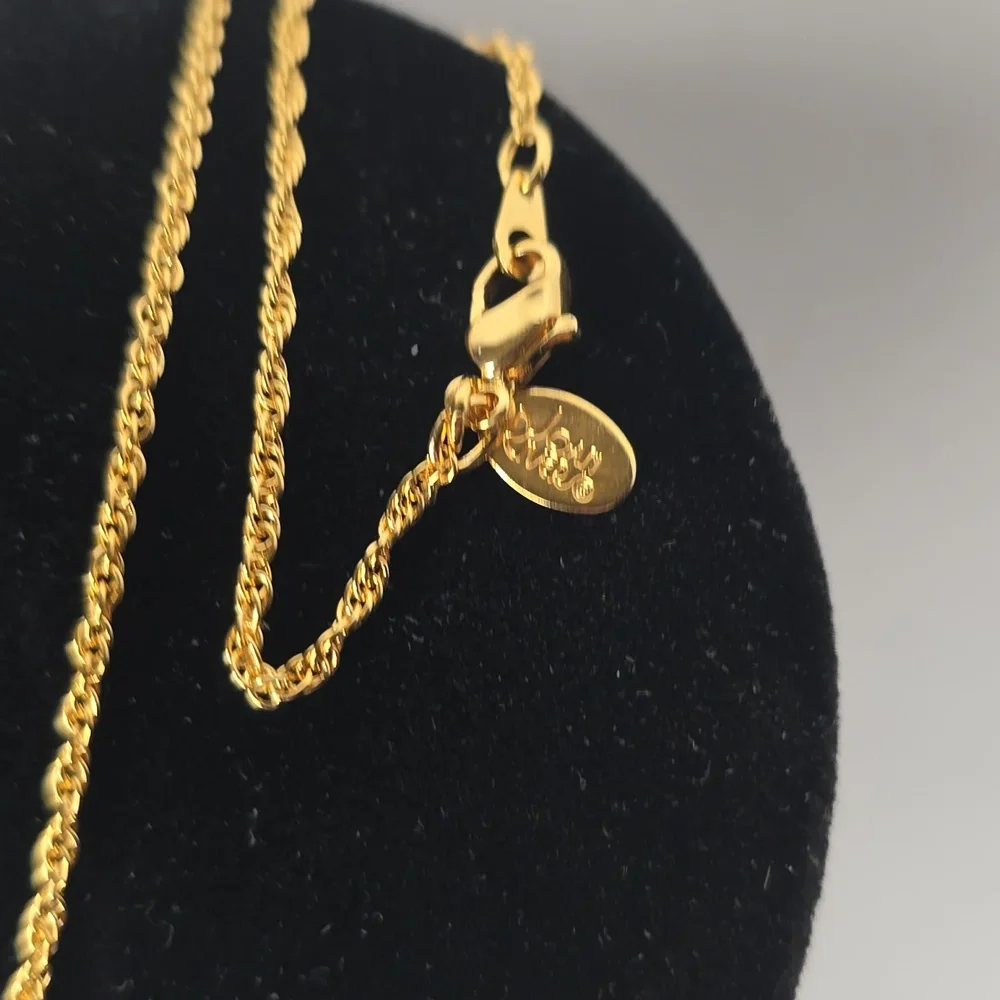 Joan Rivers Egg Necklace - Picture 3 of 3